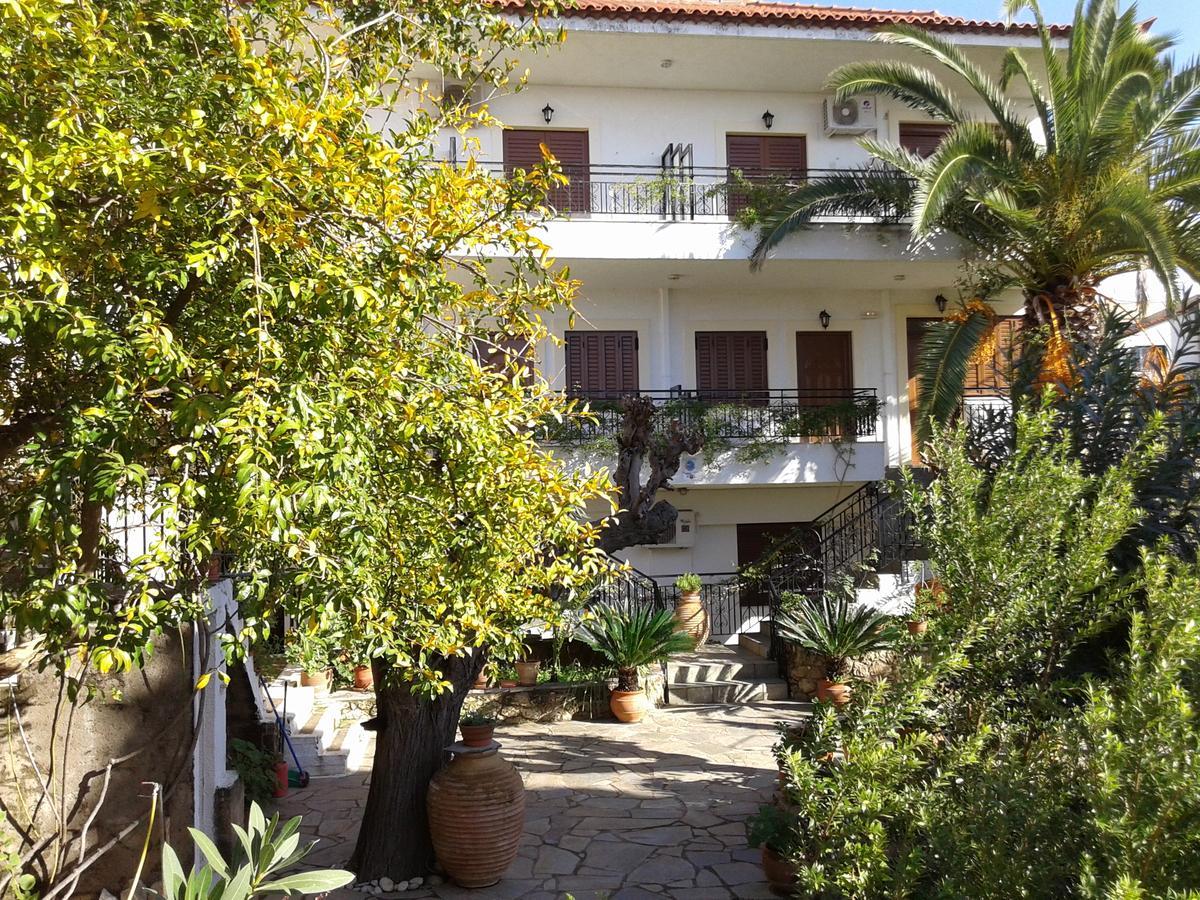 Ostria Maisonettes And Studios Stoupa Exterior photo