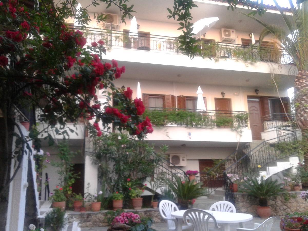 Ostria Maisonettes And Studios Stoupa Exterior photo